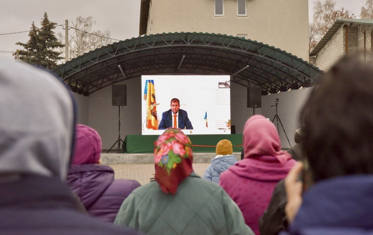 Estradă de vară inaugurată în Nicolaevca de la Florești. Localitatea trece printr-un proces de modernizare și amenajare