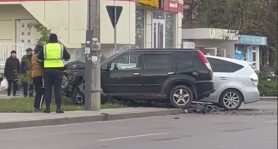 Un copil a furat ieri mașina unchiului său, iar azi a provocat un accident rutier
