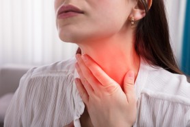 Te doare gâtul? Nu mai bea fierbinte, deoarece faci mai rău