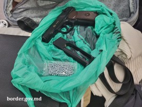 Cu pistolul în bagaj a încercat să zboare de la Chișinău în Israel
