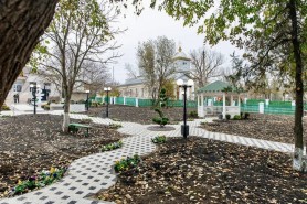 FOTO // Un parc frumos cu havuz în Ferapontievca din Găgăuzia. Proiect realizat de echipa Evgheniei Guțul, cu sprijinul lui Șor