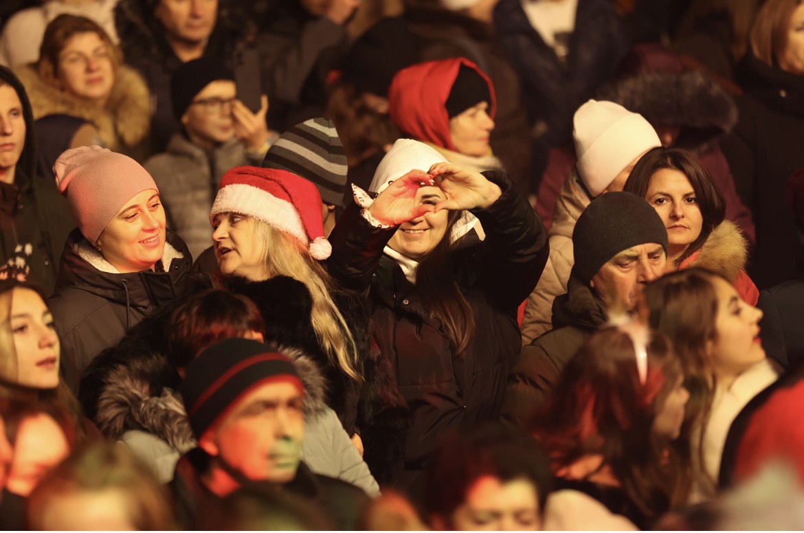 FOTO // Locuitorii Taracliei au avut parte de un Revelion pe care nu îl voi uita. Ilan Șor a adus mai mulți artiști celebri