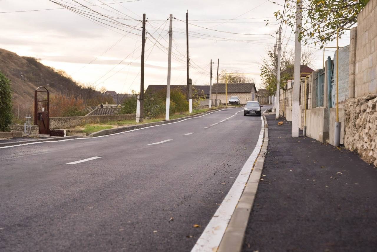 FOTO // Infrastructura urbană din Orhei continuă să fie îmbunătățită. Strada Frunze a fost reparată capital