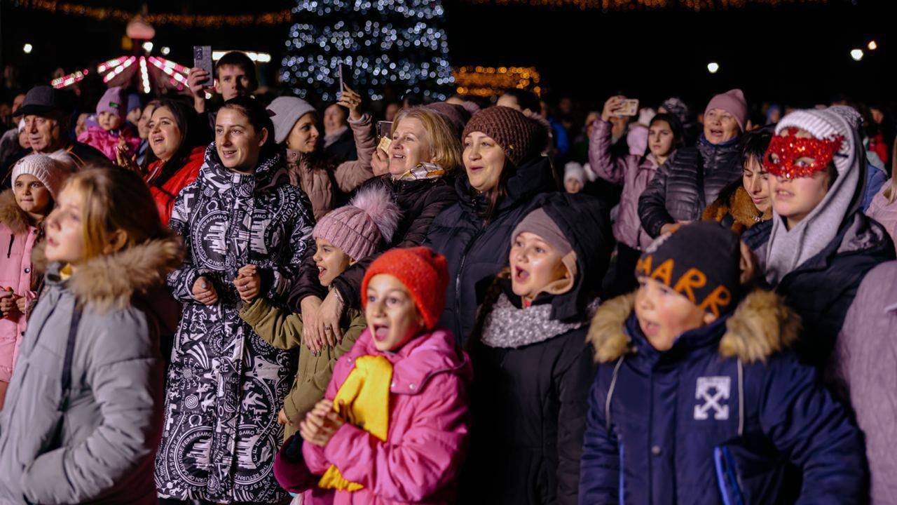 FOTO // Carusele, trambulină și tobogane. În sudul țării funcționează două parcuri de distracție absolut gratuite