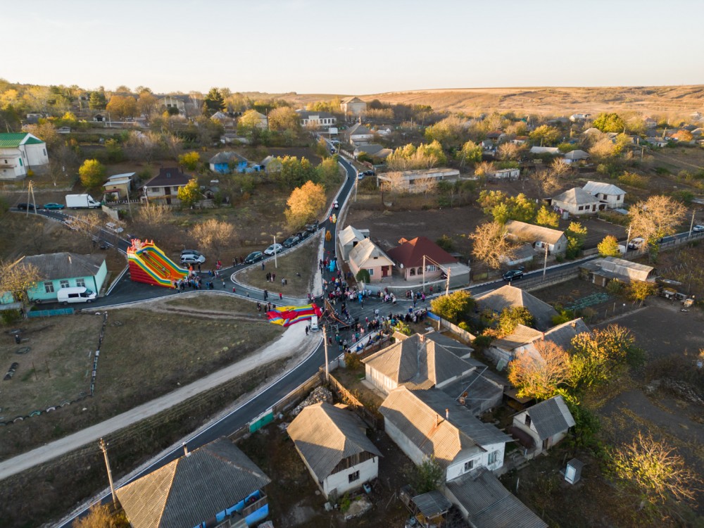 Reparații în școli și grădinițe, drumuri renovate, parcuri și multe alte realizări prin toată țara. Echipa lui Șor a prezentat bilanțul activității pentru anul 2023