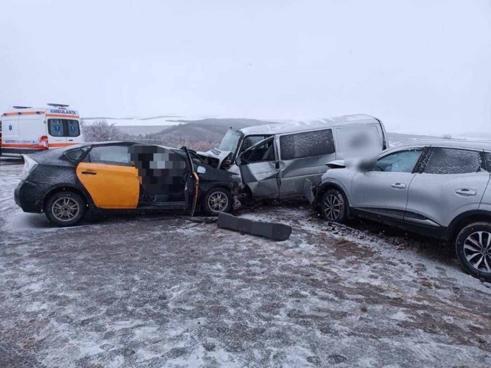 Accident teribil la Orhei. Un om a murit, iar alți patru au ajuns la spital