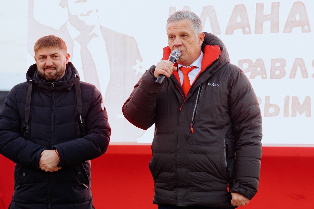 FOTO // Eveniment important pentru Taraclia. O stradă a fost reparată capital, iar în apropiere a fost construit un teren de joacă pentru copii