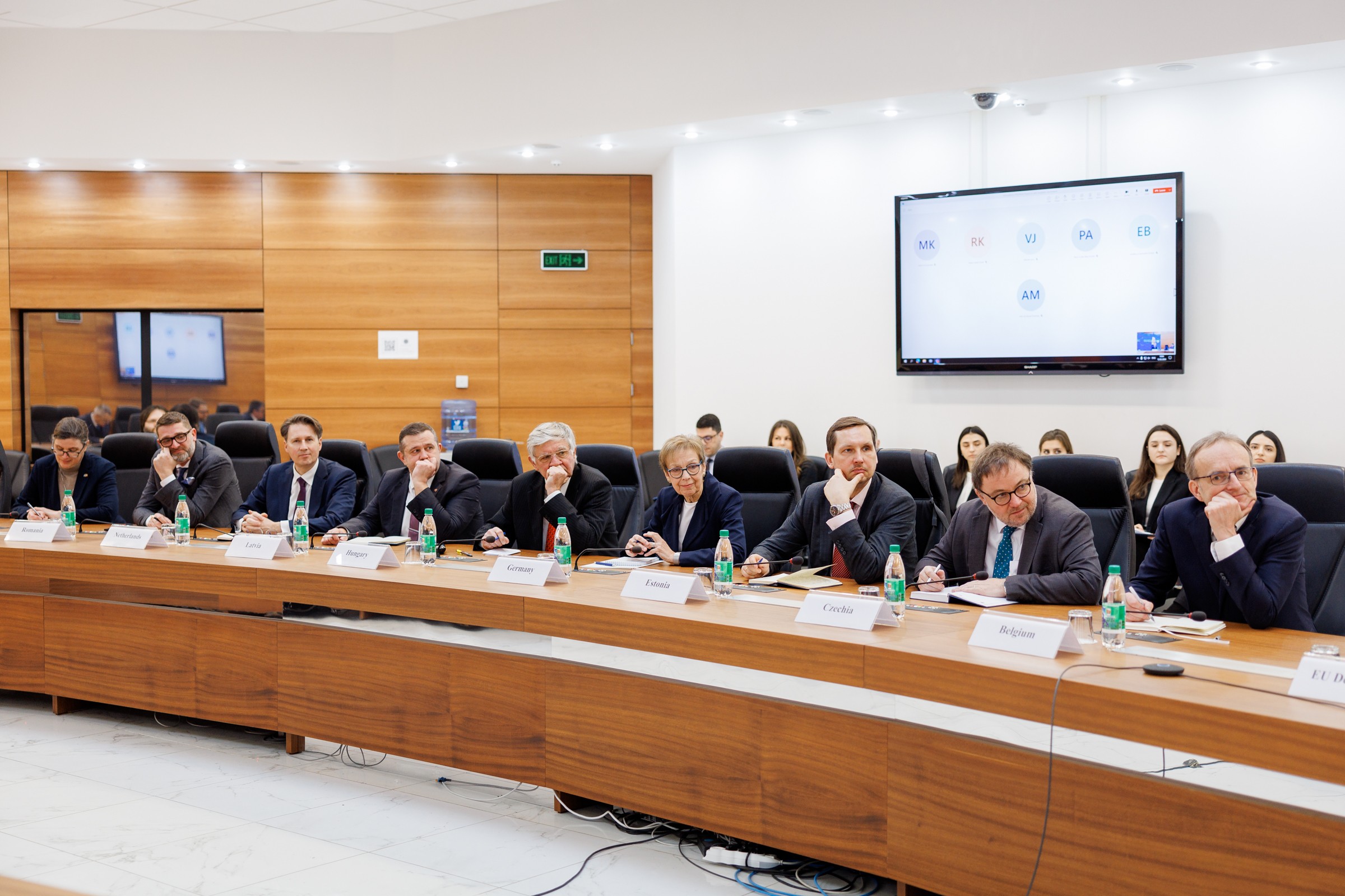 FOTO // Mihai Popșoi a avut o întrevedere cu ambasadorii din statele UE acreditați la Chișinău