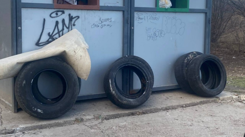 Ce facem cu anvelopele uzate? Primăria Chișinău îndeamnă locuitorii să le ducă la centrele de reciclare