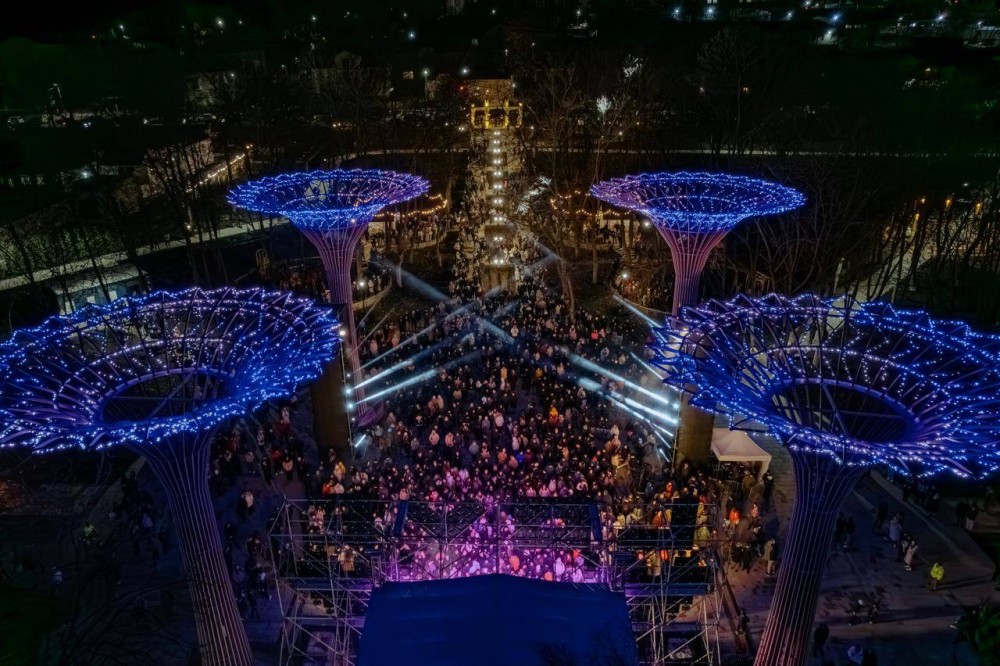 FOTO // Parcul din Orhei, inaugurat de Ziua Îndrăgostiților. Mii de oameni au participat la evenimentul organizat de Primăria Orhei și Fundația de Binefacere „Miron Șor”