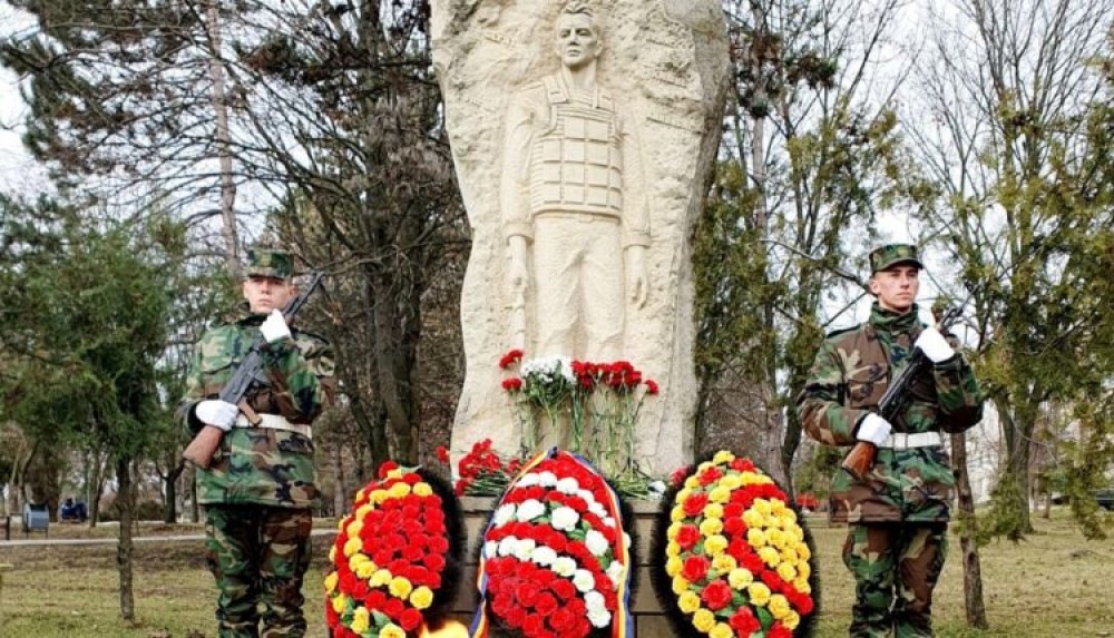 FOTO // Partidului Nostru din diferite raioane ale țării au adus un omagiu celor căzuți în Afganistan