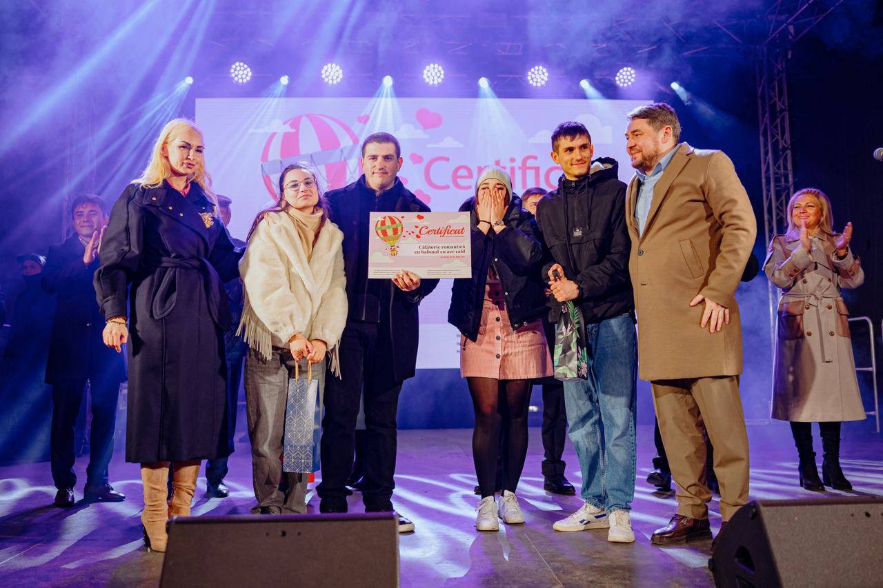 FOTO // Parcul din Orhei, inaugurat de Ziua Îndrăgostiților. Mii de oameni au participat la evenimentul organizat de Primăria Orhei și Fundația de Binefacere „Miron Șor”