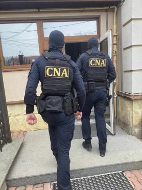 Percheziții într-un dosar de abuz de serviciu. Sunt vizați arhitectul-șef al capitalei și un agent economic