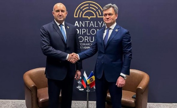 Dorin Recean, în discuții cu președintele Bulgariei: „Aderarea la marea familie europeană este prioritatea Republicii Moldova”