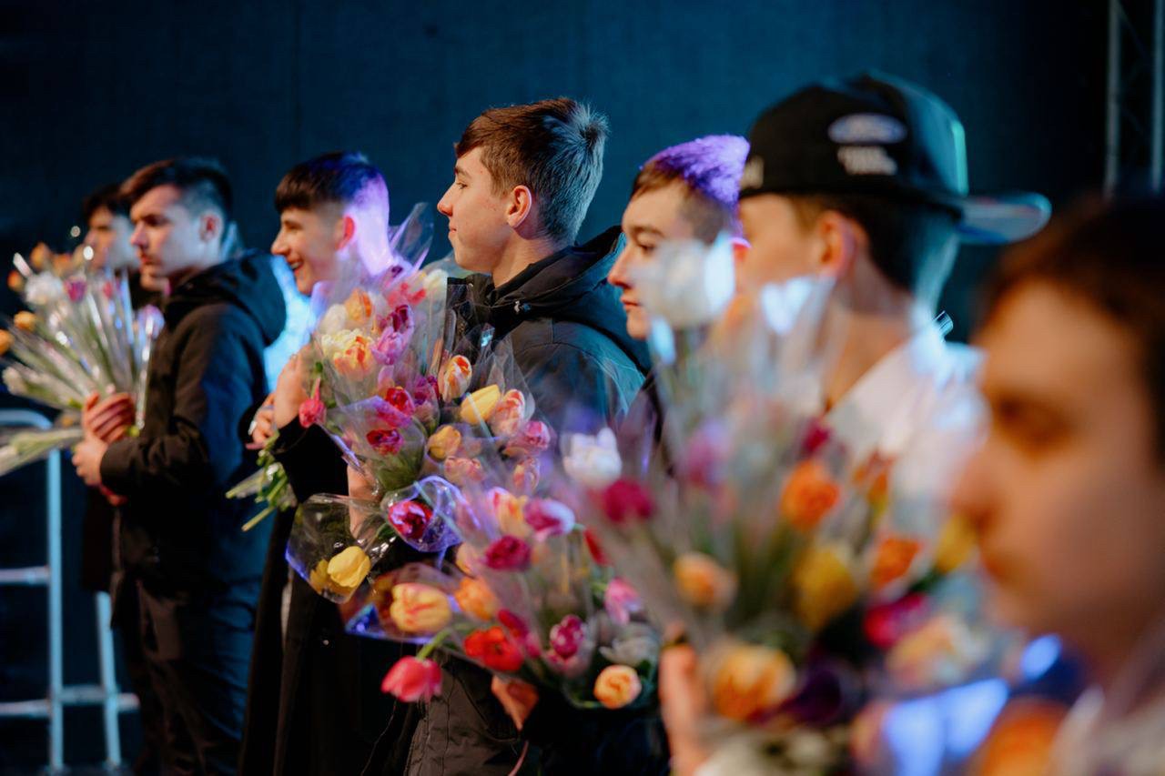 FOTO // Sărbătoare cu mare fast la Orhei. Cu ocazia zilei de 8 martie, echipa lui Ilan Șor a organizat un concert grandios