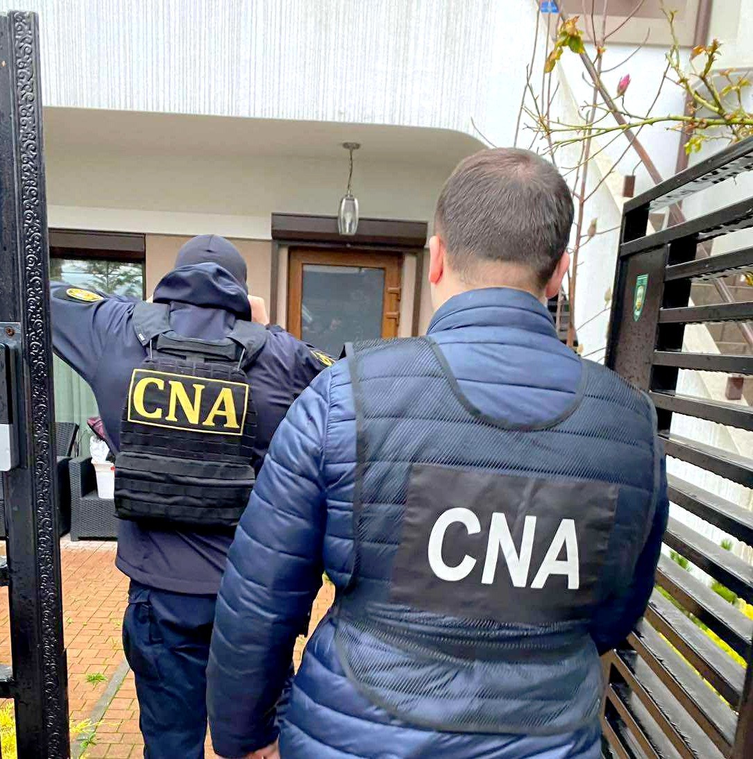 FLASH // Cine e fostul deputat la care au avut loc percheziții