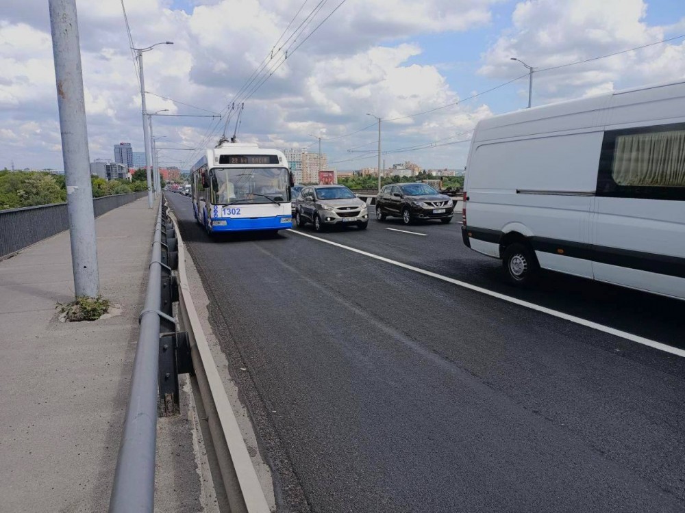 Important pentru șoferi! Mâine, mai multe străzi din capitală vor fi închise parțial