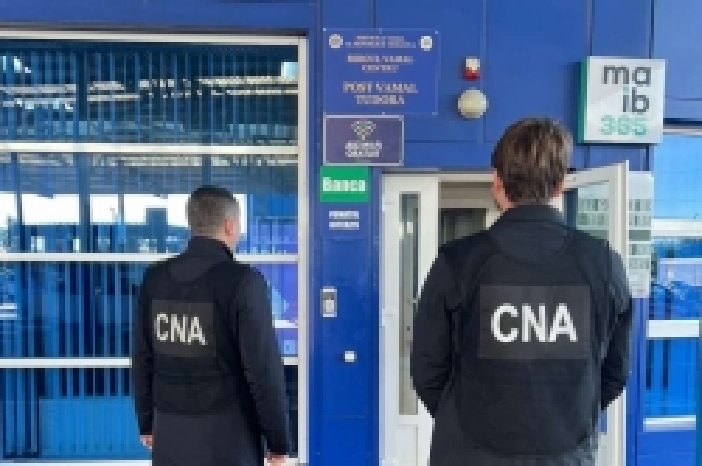 Percheziții de amploare într-un dosar de corupție în domeniul alimentării cu apă: Trei persoane au fost reținute
