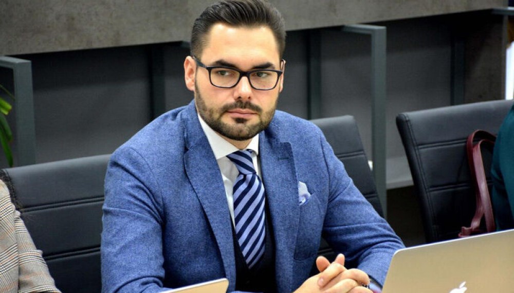 Directorul IPRE, Iulian Groza, despre licitațiile cu dedicație de la Aeroport: Procesul trebuie să fie conform cu legea și să ofere posibilitatea ca toate companiile interesate să participe