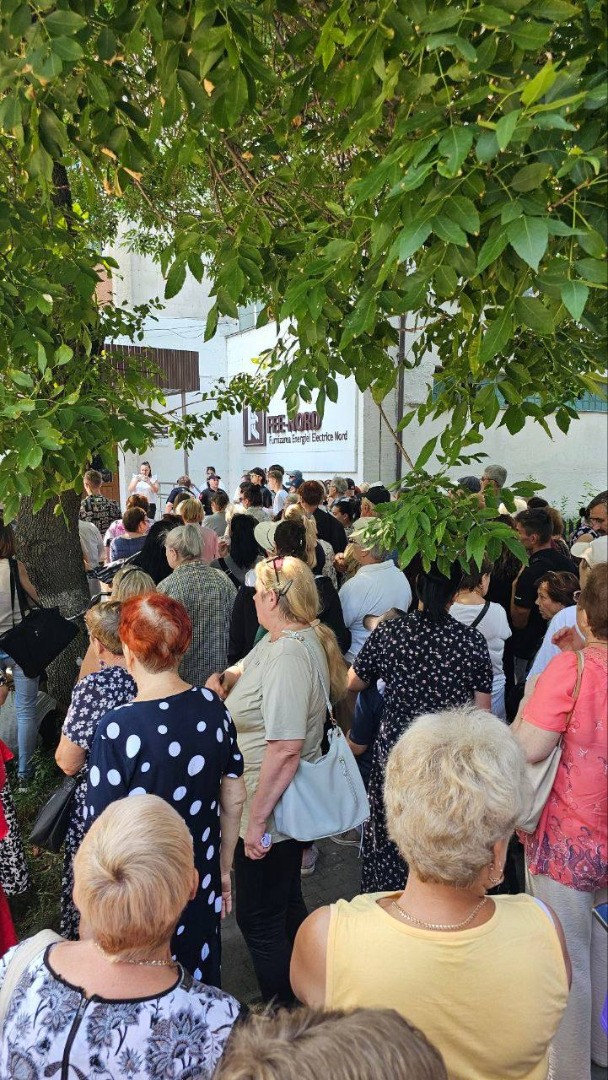 Activiștii și susținătorii blocului „Victorie” au organizat acțiuni de protest împotriva tarifelor ridicate la energie electrică