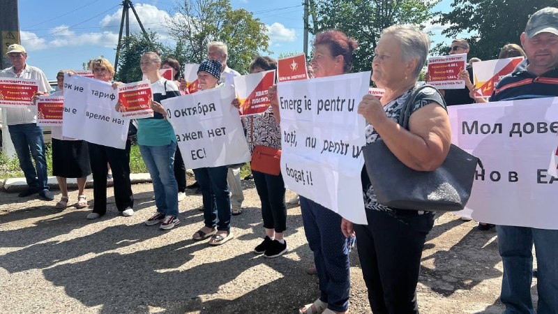 Activiștii și susținătorii blocului „Victorie” au organizat acțiuni de protest împotriva tarifelor ridicate la energie electrică