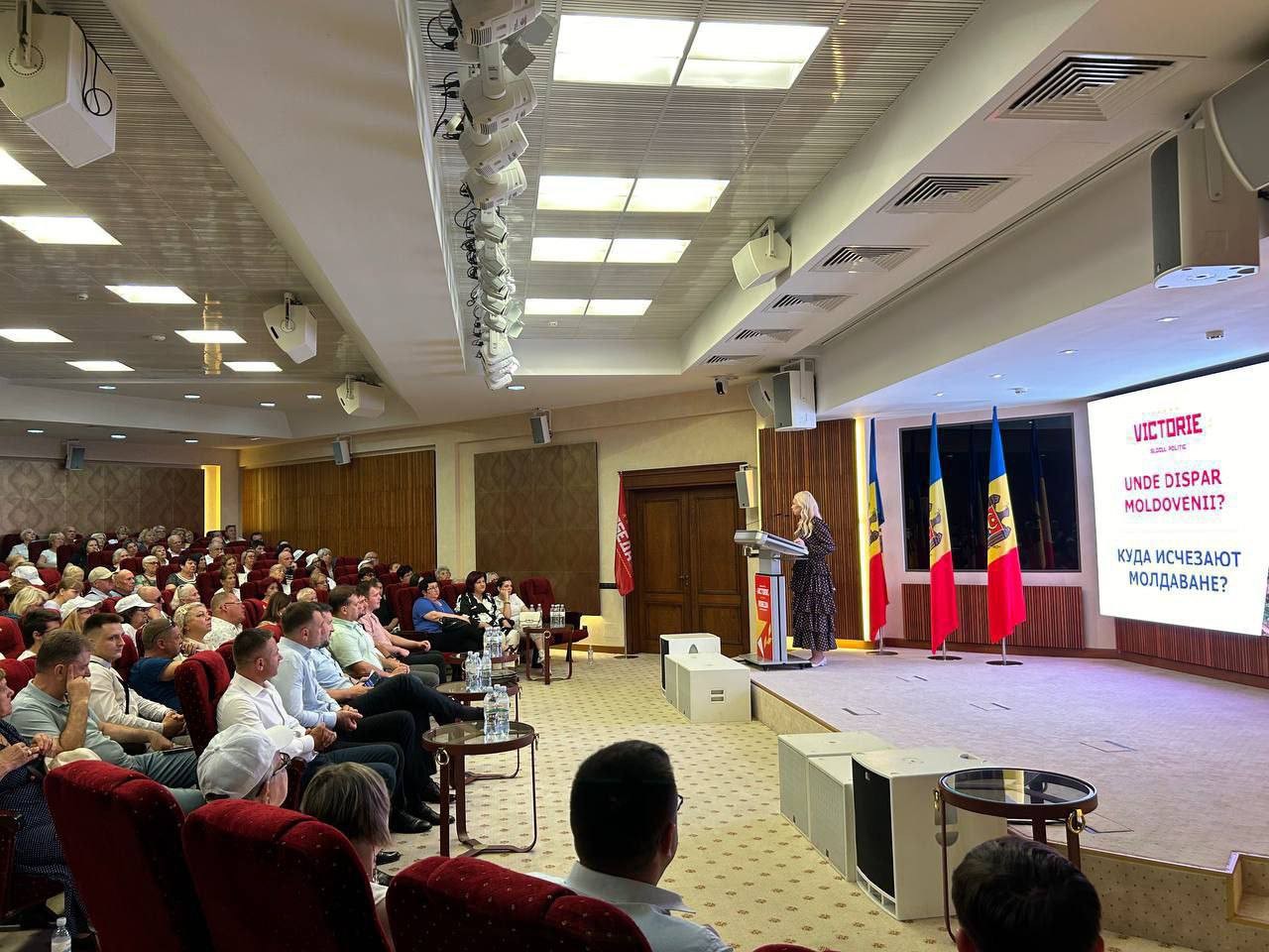 FOTO // Reîntoarcerea moldovenilor acasă, subiect discutat de Blocul “Victorie” cu membrii din țară