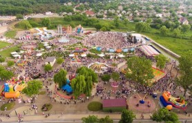 27 august: Blocul „Victorie” condus de Ilan Șor organizează o grandioasă festivitate de Ziua Independenței la Orhei