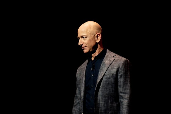 Scandal pe zeci de milioane de dolari, în instanță, în care este implicat Bezos. Cum s-a ajuns aici