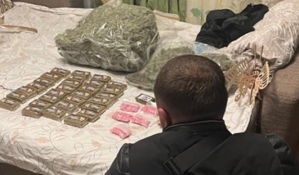 Captură impresionantă: Droguri în valoare de câteva milioane de lei, ridicate de poliție
