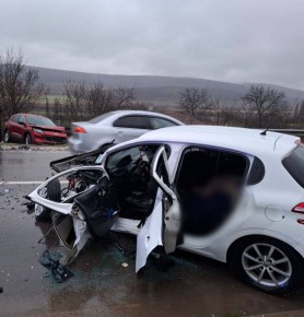 Foto // Accident TERIBIL la Strășeni: O femeie decedată, un copil și doi șoferi răniți grav