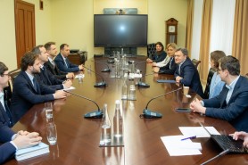 Premierul Dorin Recean a discutat cu un grup de investitori străini