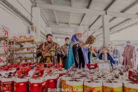 Mitropolit Vladimir a sfințit prinoasele pascale la Combinatul de Panificație “Franzeluța”