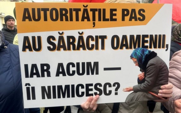 FOTO // Locuitorii din Bălți au ieșit la protest împotriva abuzurilor poliției și presiunii asupra cetățenilor social vulnerabili