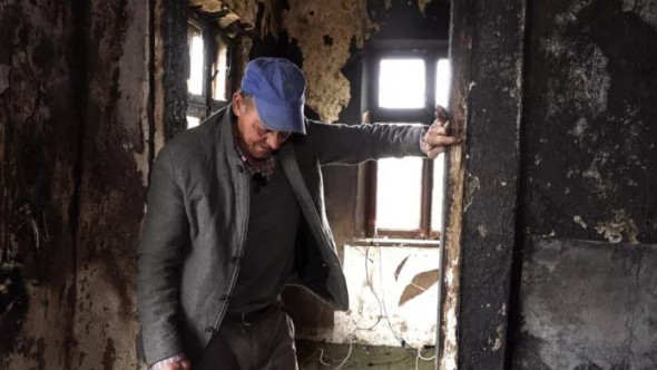 Tragedie la Glodeni: Un bărbat, rămas singur după pierderea soției, își pierde și casa într-un incendiu devastator