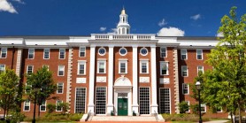 Trump interzice universității Harvard să mai aibă studenți străini. Sunt afectați și actualii studenți