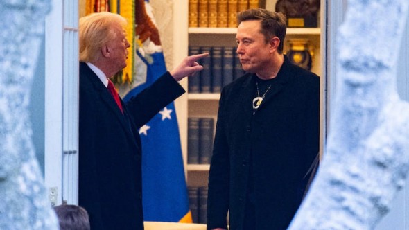 Trump îl numește „nebun” pe Musk și amenință cu ruperea contractelor guvernamentale