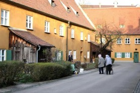 O localitate din Europa n-a mai crescut chiriile de 500 de ani. Costă 1 euro pe an să stai aici