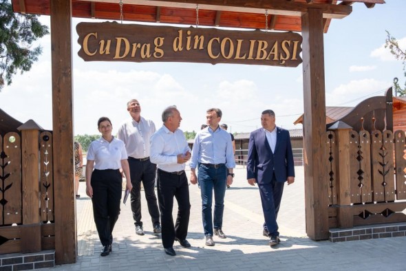 Dorin Recean a discutat cu cetățenii din satul Colibași, raionul Cahul – localitate modernizată prin proiecte guvernamentale