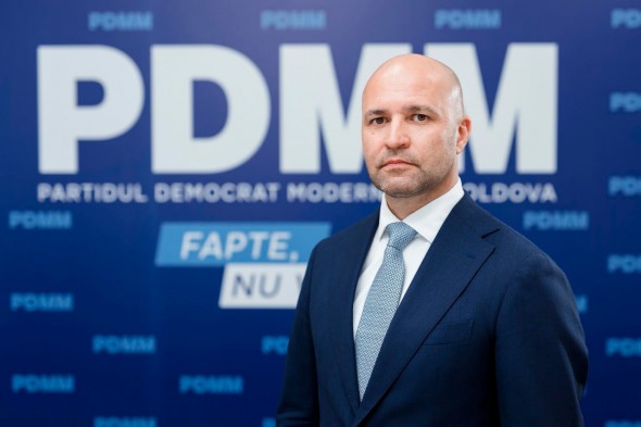 Tinerii din PAS părăsesc formațiunea și aderă la Partidul Democrat Modern din Moldova. Anunțul făcut de Vladimir Cebotari