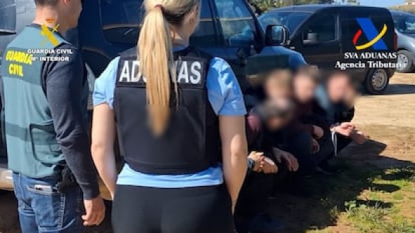 Operațiune uriașă în Spania: gruparea lui Borman, prinsă cu sclavi și milioane de țigări contrafăcute