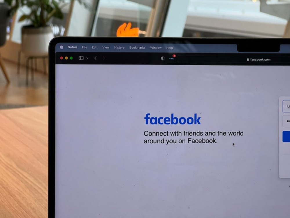 Mark Zuckerberg a dat în judecată Facebook: „Nu e amuzant”
