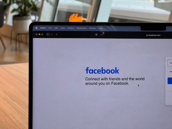 Mark Zuckerberg a dat în judecată Facebook: „Nu e amuzant”
