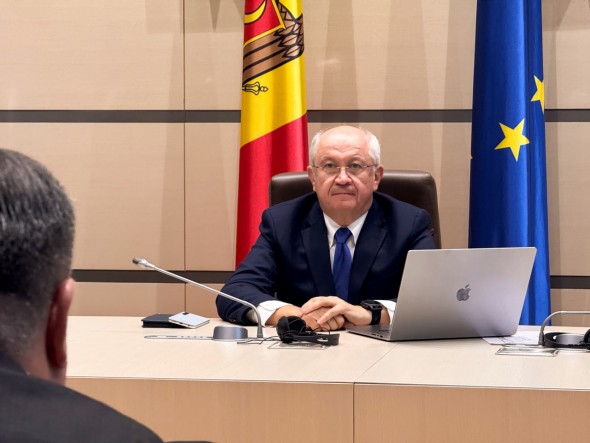 Alexandru Munteanu a prezentat lista viitorilor miniștri. O parte sunt din echipa lui Recean