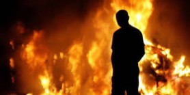 Tragedie la Comrat: Un bărbat s-a stropit cu benzină și și-a dat foc