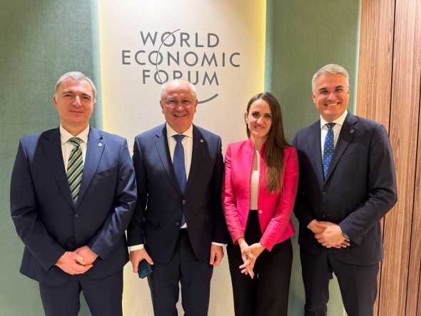 Alexandru Munteanu la întrevederea cu delegația României la Davos: „Construim punți de legătură care depășesc frontierele geografice”
