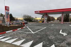 La benzinăriile Lukoil nu poți achita cu cardul. Iată care este motivul