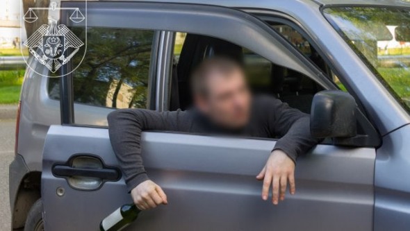 Furt, consum de droguri la volan și identitate falsă: Recidivist condamnat la închisoare după un șir de infracțiuni în Capitală
