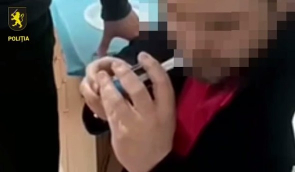 Pericol pe străzile Chișinăului: șofer beat și drogat, oprit după ce conducea haotic