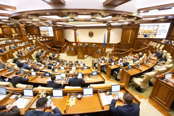 Parlamentul a susținut retragerea definitivă a Republicii Moldova din organele statutare ale CSI