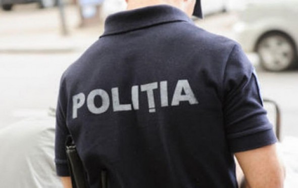 Polițist de 23 de ani, curier pentru un magazin online de droguri